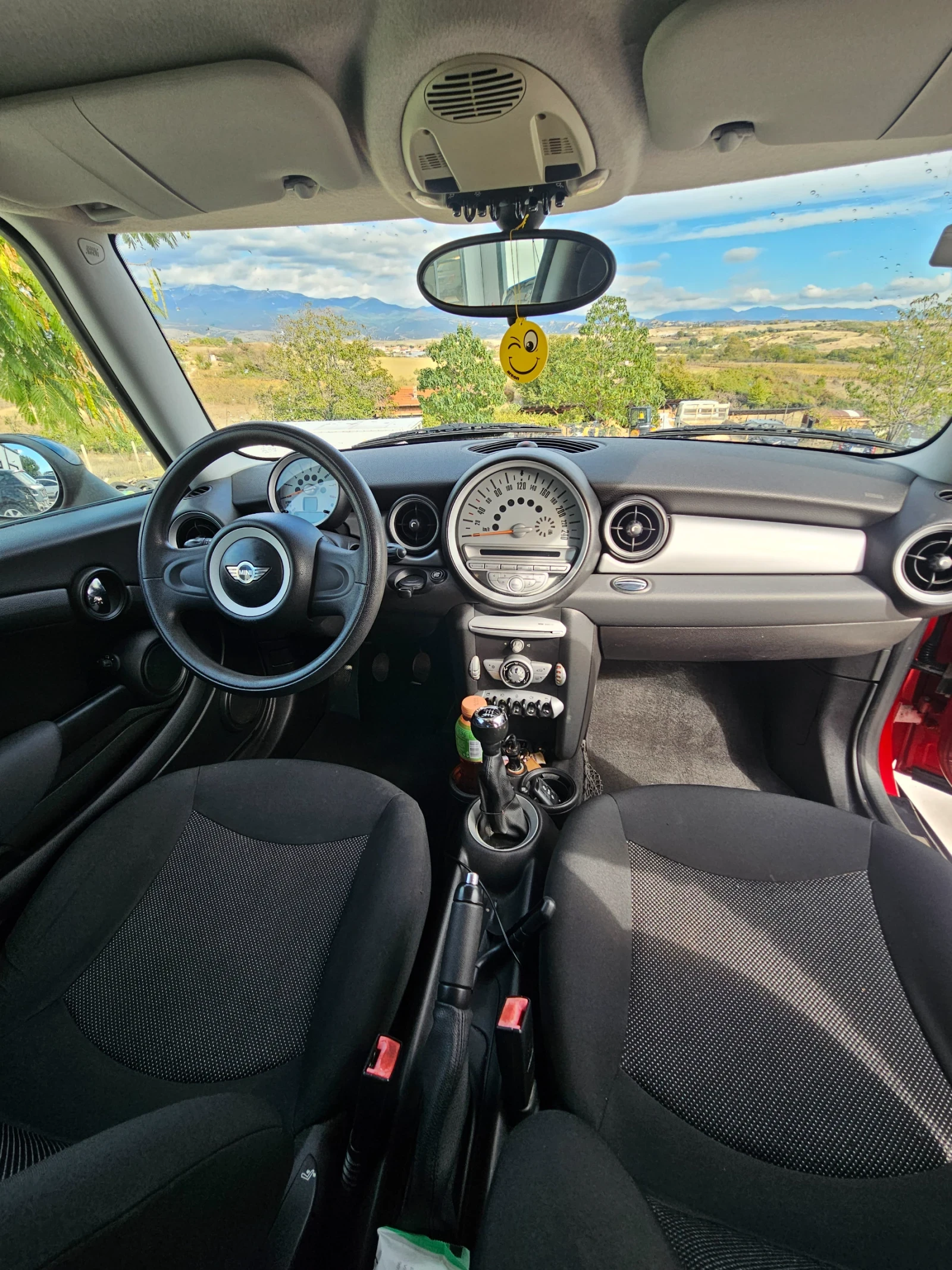 Mini One 92000км, снимка 13 - Автомобили и джипове - 56545786