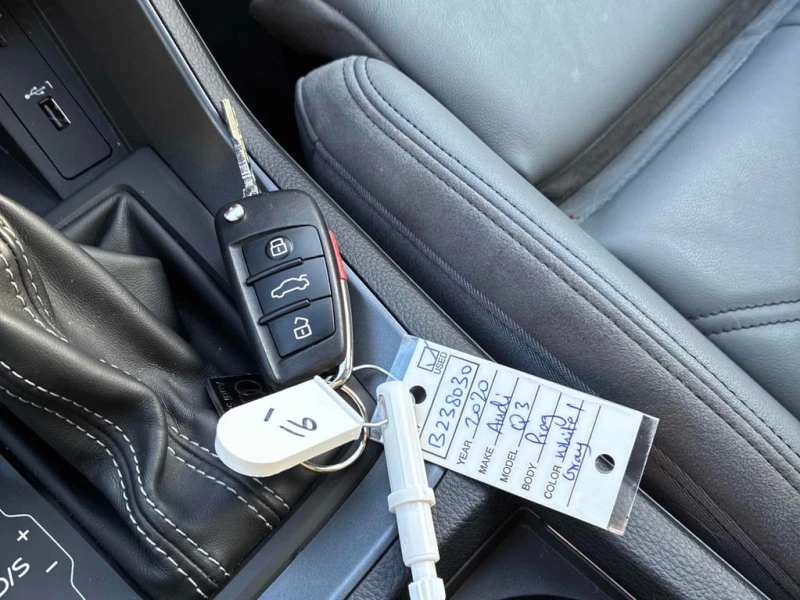 Audi Q3 2020 Progressiv * CARFAX * БЕЗ ПЪРВОНАЧАЛНА ВНОСКА, снимка 16 - Автомобили и джипове - 52819492