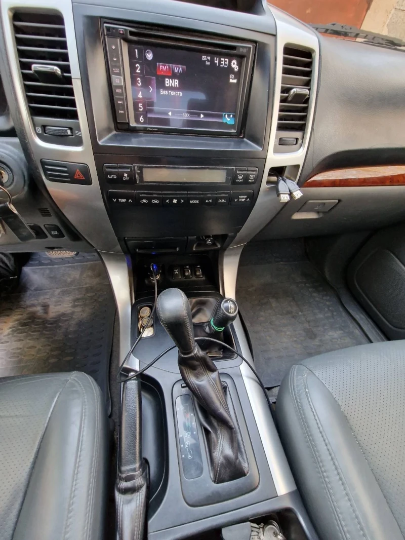 Toyota Land cruiser, снимка 14 - Автомобили и джипове - 53233443