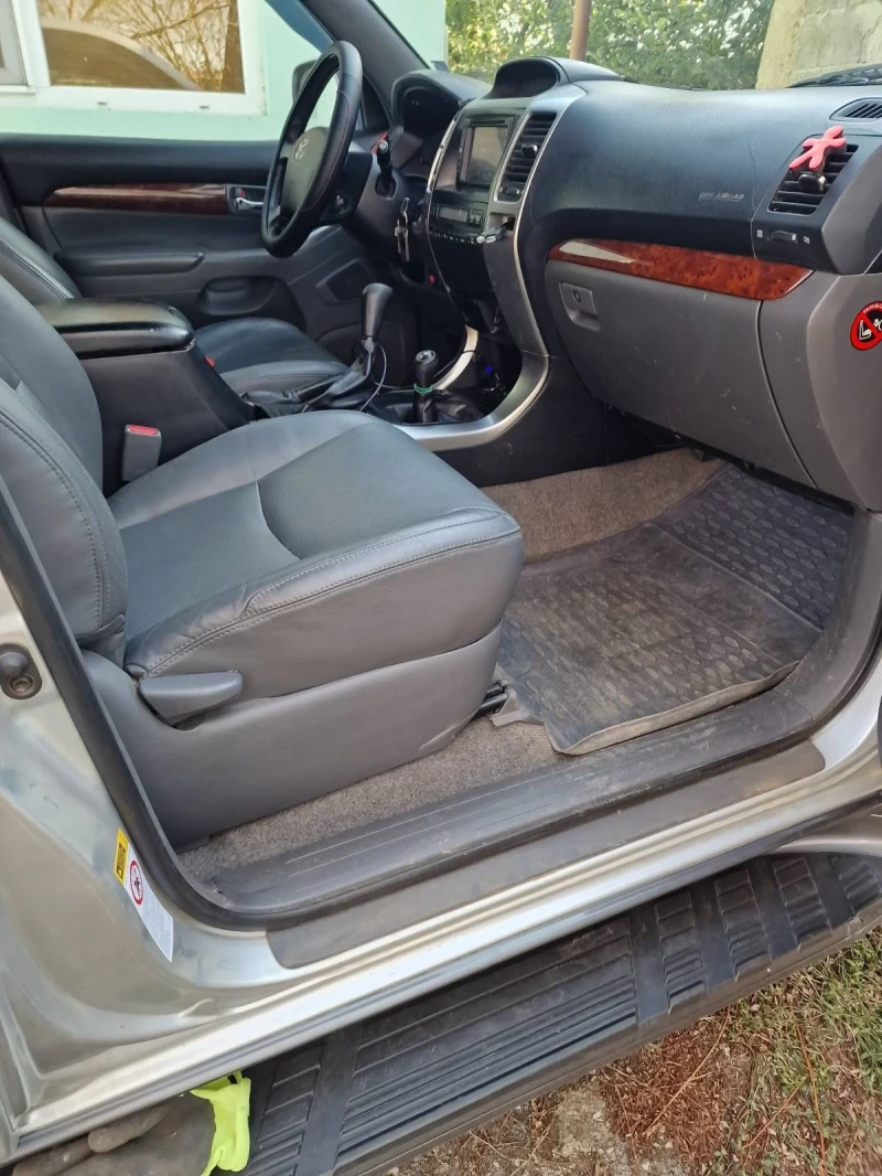 Toyota Land cruiser, снимка 12 - Автомобили и джипове - 53233443