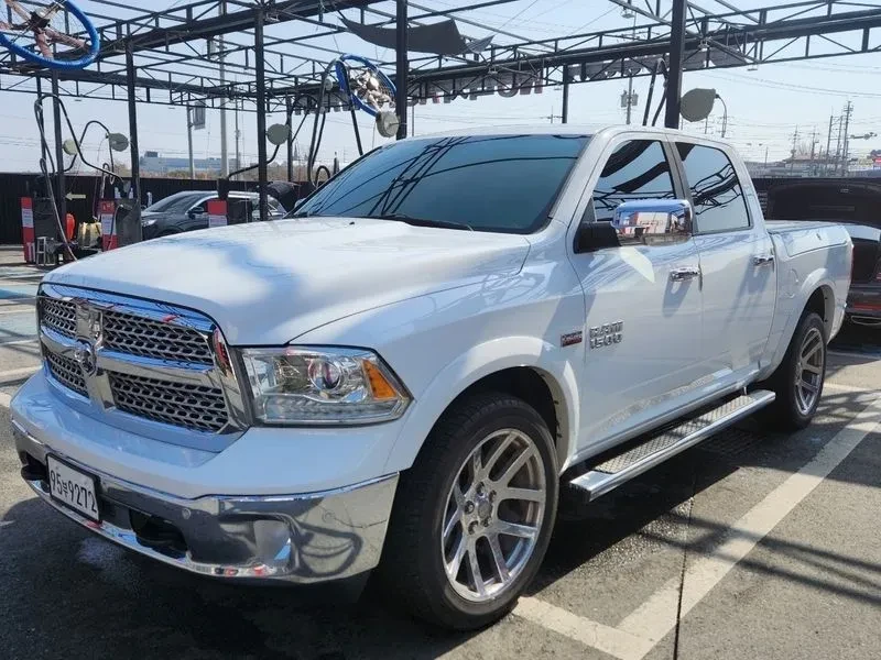 Dodge Ram Pickup 5.7 HEMI, снимка 4 - Автомобили и джипове - 55738464