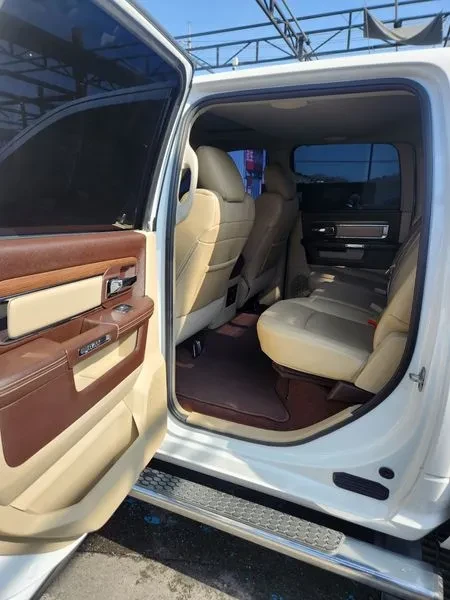 Dodge Ram Pickup 5.7 HEMI, снимка 8 - Автомобили и джипове - 55738464