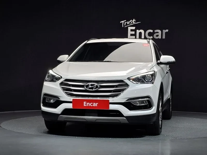 Hyundai Santa fe 2.0T 2WD, снимка 3 - Автомобили и джипове - 56354392
