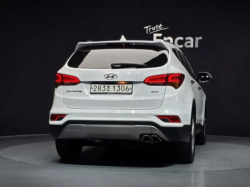 Hyundai Santa fe 2.0T 2WD, снимка 4 - Автомобили и джипове - 56354392