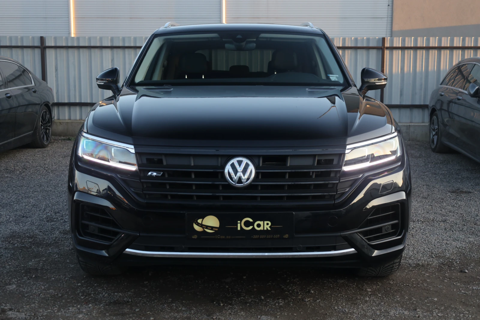 VW Touareg 3.0 TDI 4Motion Rline Luft ACC Kam SzH AHK #iCarbg - изображение 2