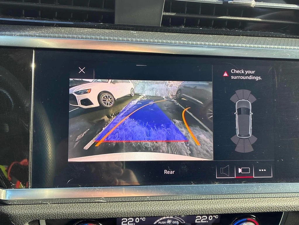 Audi Q3 2020 Progressiv * CARFAX * БЕЗ ПЪРВОНАЧАЛНА ВНОСКА - изображение 10