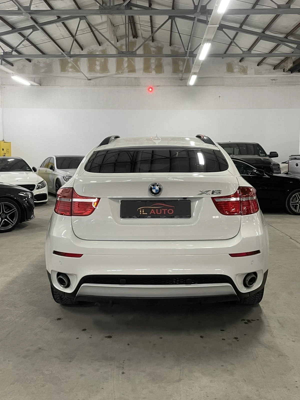 BMW X6 3.0D/ОБСЛУЖЕНА/КАТО НОВА/ГАРАНЦИЯ!!!, снимка 4 - Автомобили и джипове - 54721981