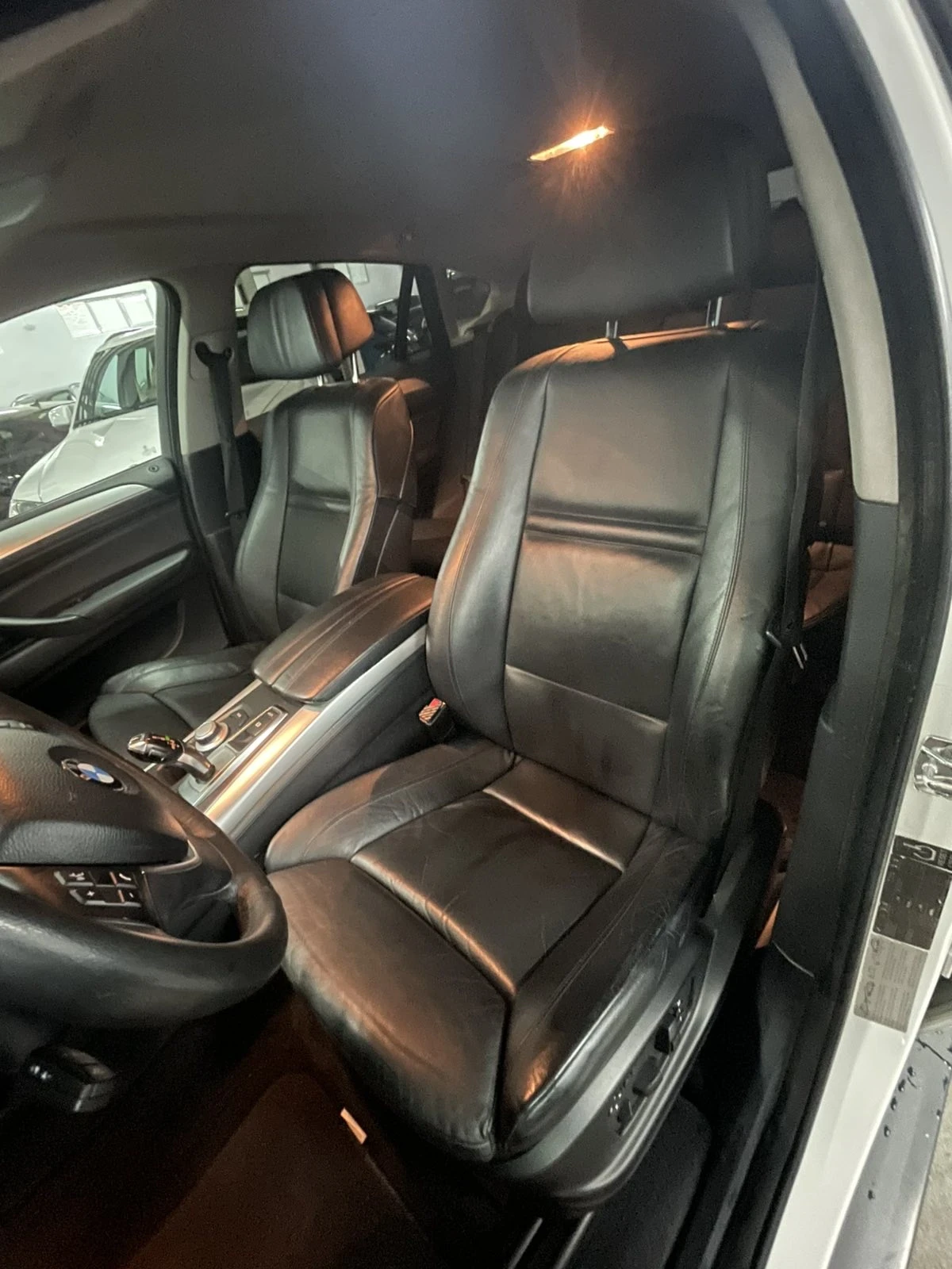 BMW X6 3.0D/ОБСЛУЖЕНА/КАТО НОВА/ГАРАНЦИЯ!!!, снимка 10 - Автомобили и джипове - 54721981