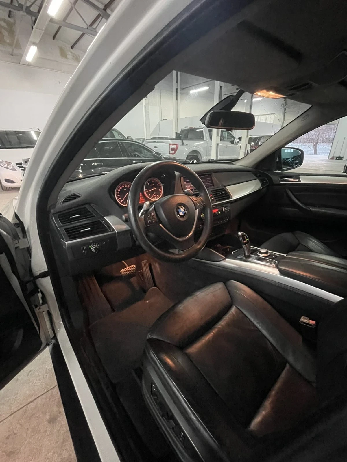 BMW X6 3.0D/ОБСЛУЖЕНА/КАТО НОВА/ГАРАНЦИЯ!!!, снимка 11 - Автомобили и джипове - 54721981