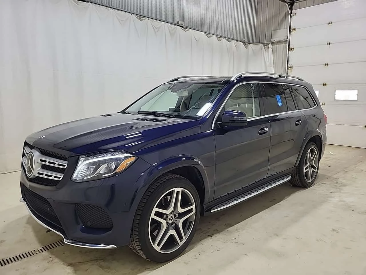 Mercedes-Benz GLS 550 * ДИСТРОНИК * ОДБУХВАНЕ * ПАНО * H/K * CARFAX