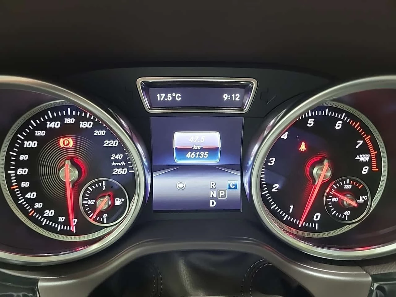 Mercedes-Benz GLS 550 * ДИСТРОНИК * ОДБУХВАНЕ * ПАНО * H/K * CARFAX, снимка 9 - Автомобили и джипове - 54918722