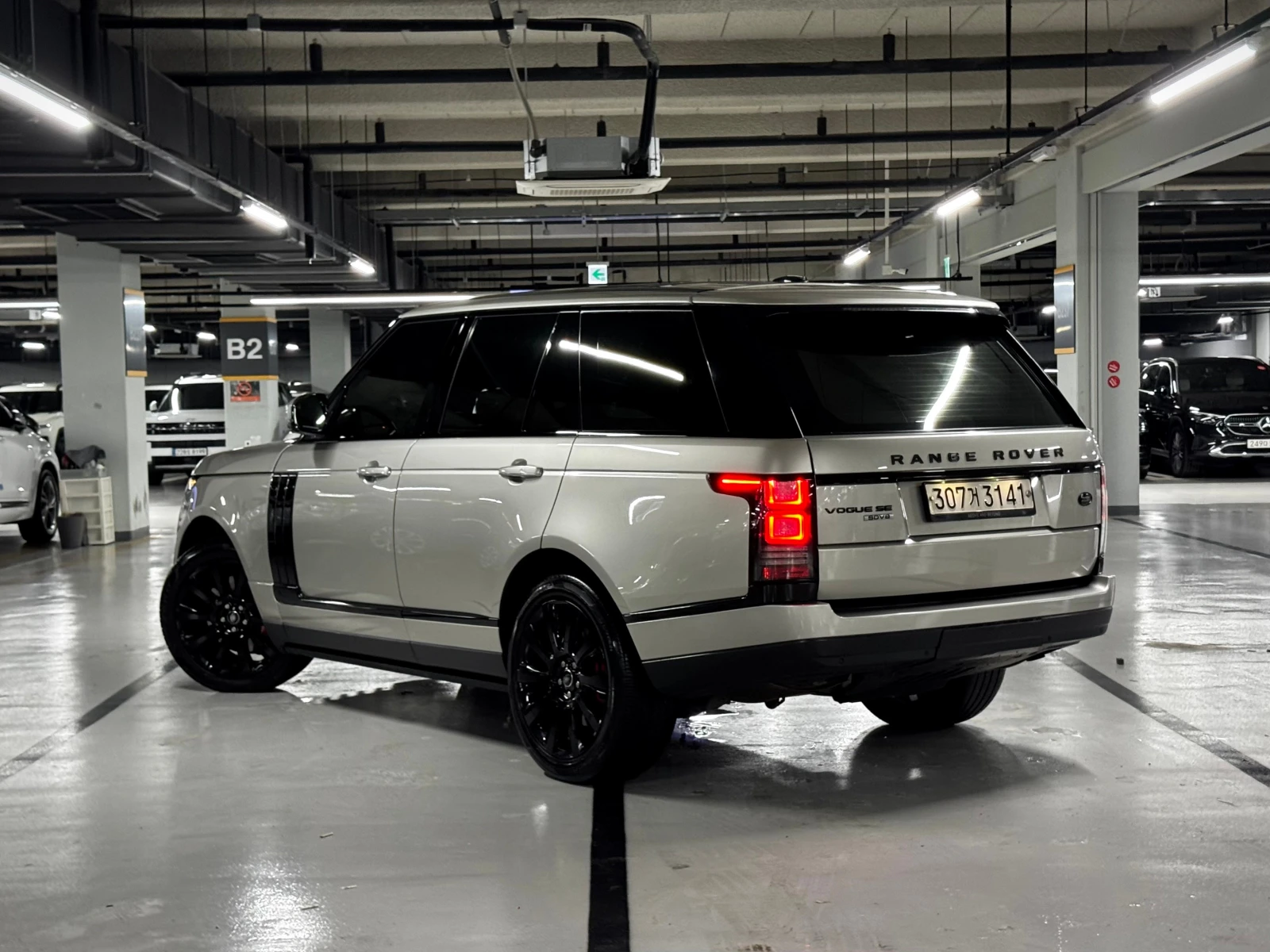 Land Rover Range rover 4.4 SDV8* BLIND SPOT ��������� 360 ������ ����* en | Mobile.bg � ����������� 2