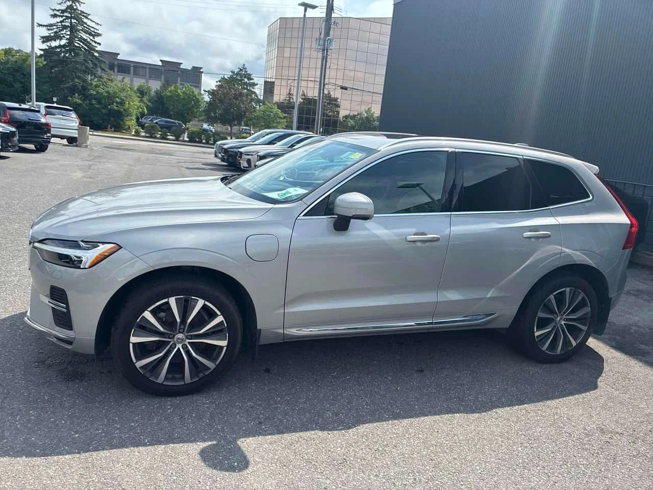 Volvo XC60 * Inscription Expression * CARFAX * АВТОКРЕДИТ, снимка 2 - Автомобили и джипове - 55547363