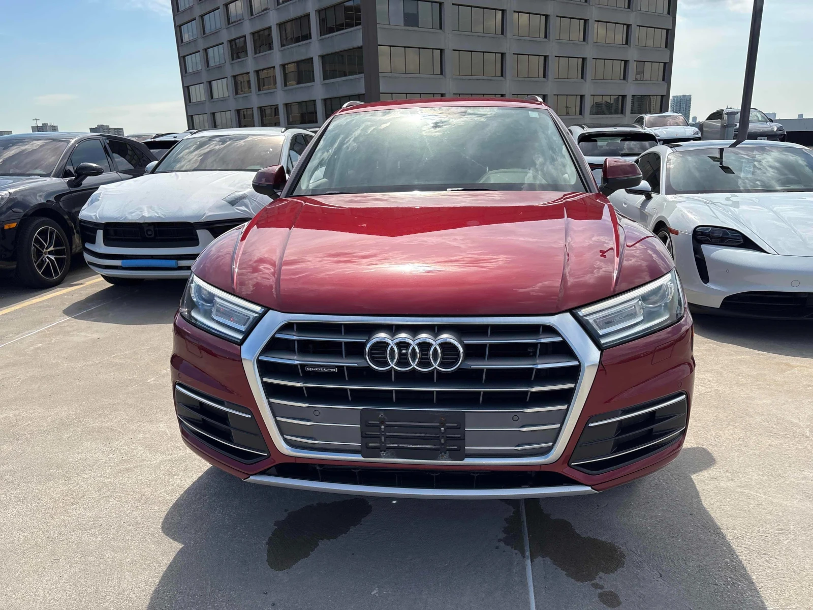 Audi Q5 * Komfort * CARFAX * ОПЦИЯ ЗА ФИНАНСИРАНЕ * , снимка 2 - Автомобили и джипове - 55948238
