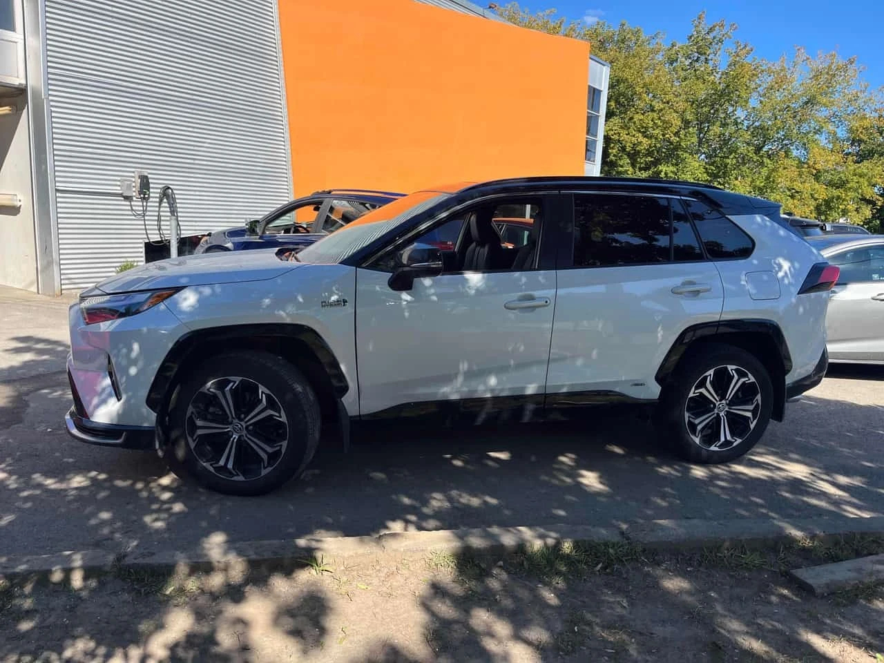 Toyota Rav4 * XSE AWD * АВТОКРЕДИТ* , снимка 2 - Автомобили и джипове - 56195619