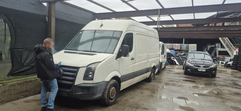 VW Crafter 2.5 TDI BJK    сама на части  , снимка 3 - Бусове и автобуси - 53089970