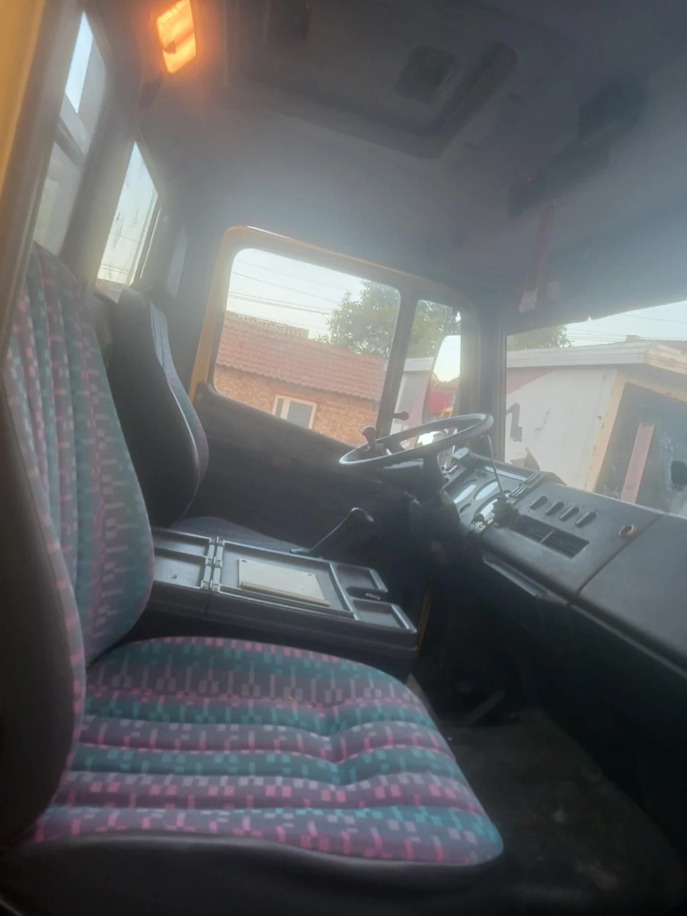 Mercedes-Benz 1117 Тристранен самосвал Miller Kipper 4метров , снимка 12 - Камиони - 56339955