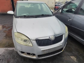 Капак преден SKODA FABIA 2000 цена 60 евро Ем Комплект предно стъкло предна маска радиатор, снимка 1