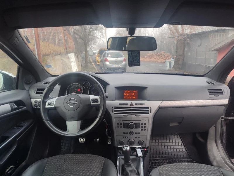 Opel Astra 1.9CDTI Opc Line, снимка 9 - Автомобили и джипове - 47203360