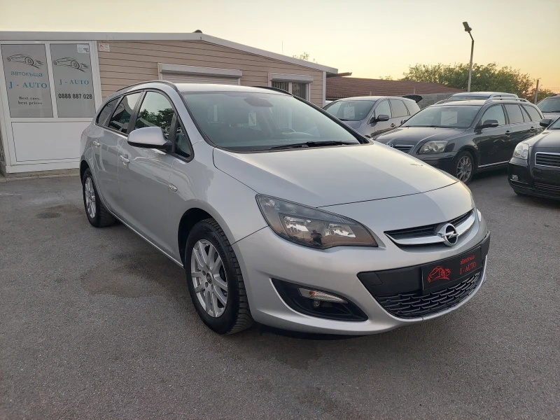 Opel Astra 1.6 ECO flex, снимка 2 - Автомобили и джипове - 47382139