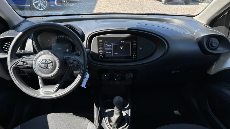 Toyota Aygo 1.0i X-Play , Месечна вноска от 236 лева, снимка 8 - Автомобили и джипове - 48112612