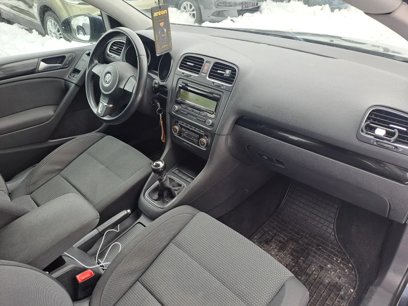 VW Golf 2.0 TDI, снимка 9 - Автомобили и джипове - 48471844