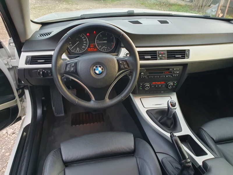 BMW 320 d КОЖА КСЕНОН, снимка 8 - Автомобили и джипове - 48606446