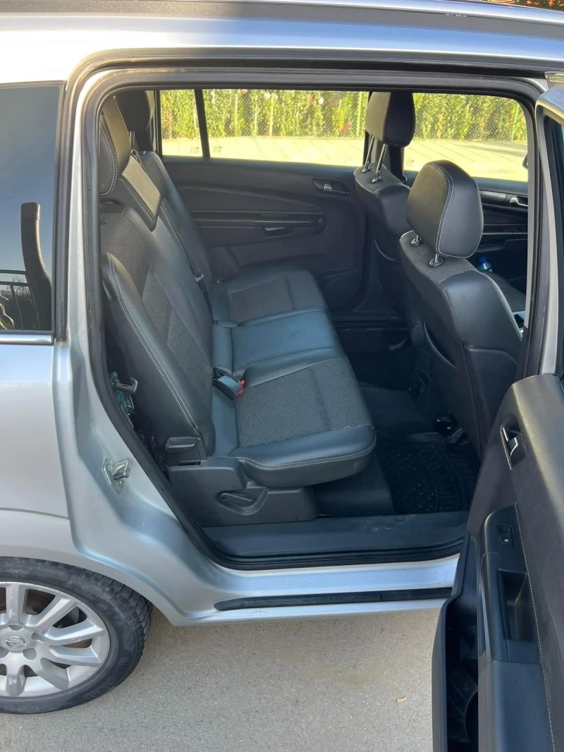 Opel Zafira, снимка 8 - Автомобили и джипове - 52820671