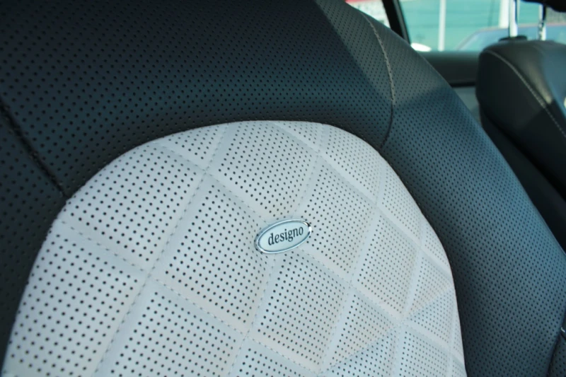 Mercedes-Benz C 450 AMG AMG PACK* DESIGNO* AMBIENT* KEYLESS* BURMASTER* PA, снимка 12 - Автомобили и джипове - 52585963