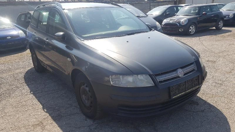 Fiat Stilo, снимка 1 - Автомобили и джипове - 40838873