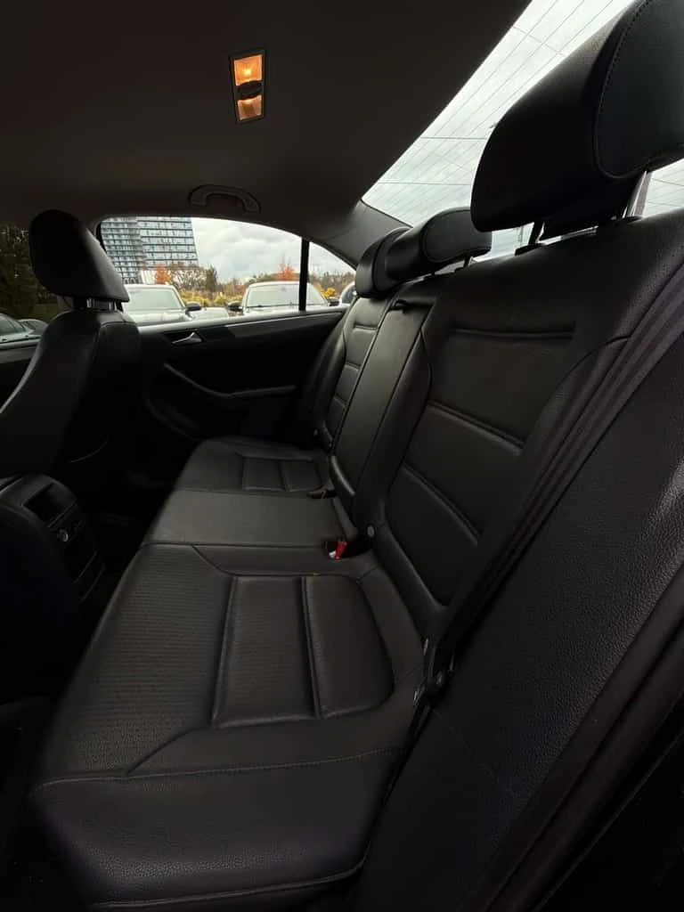 VW Jetta * TDI * CARFAX * ЦЕНА ДО БГ, снимка 12 - Автомобили и джипове - 53529230