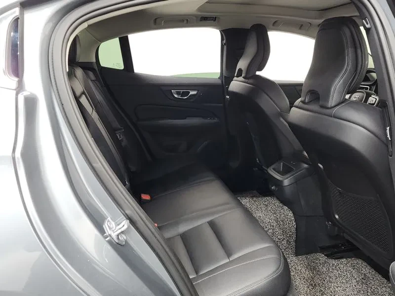 Volvo S60 T5 MOMENTUM, снимка 12 - Автомобили и джипове - 55704294