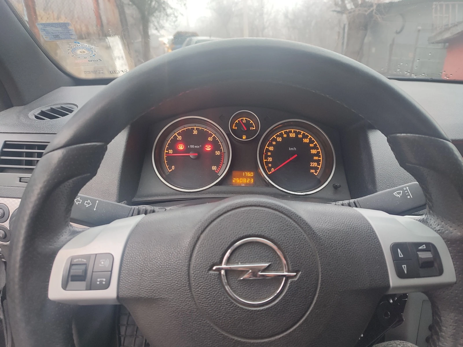 Opel Astra 1.9CDTI Opc Line - изображение 10