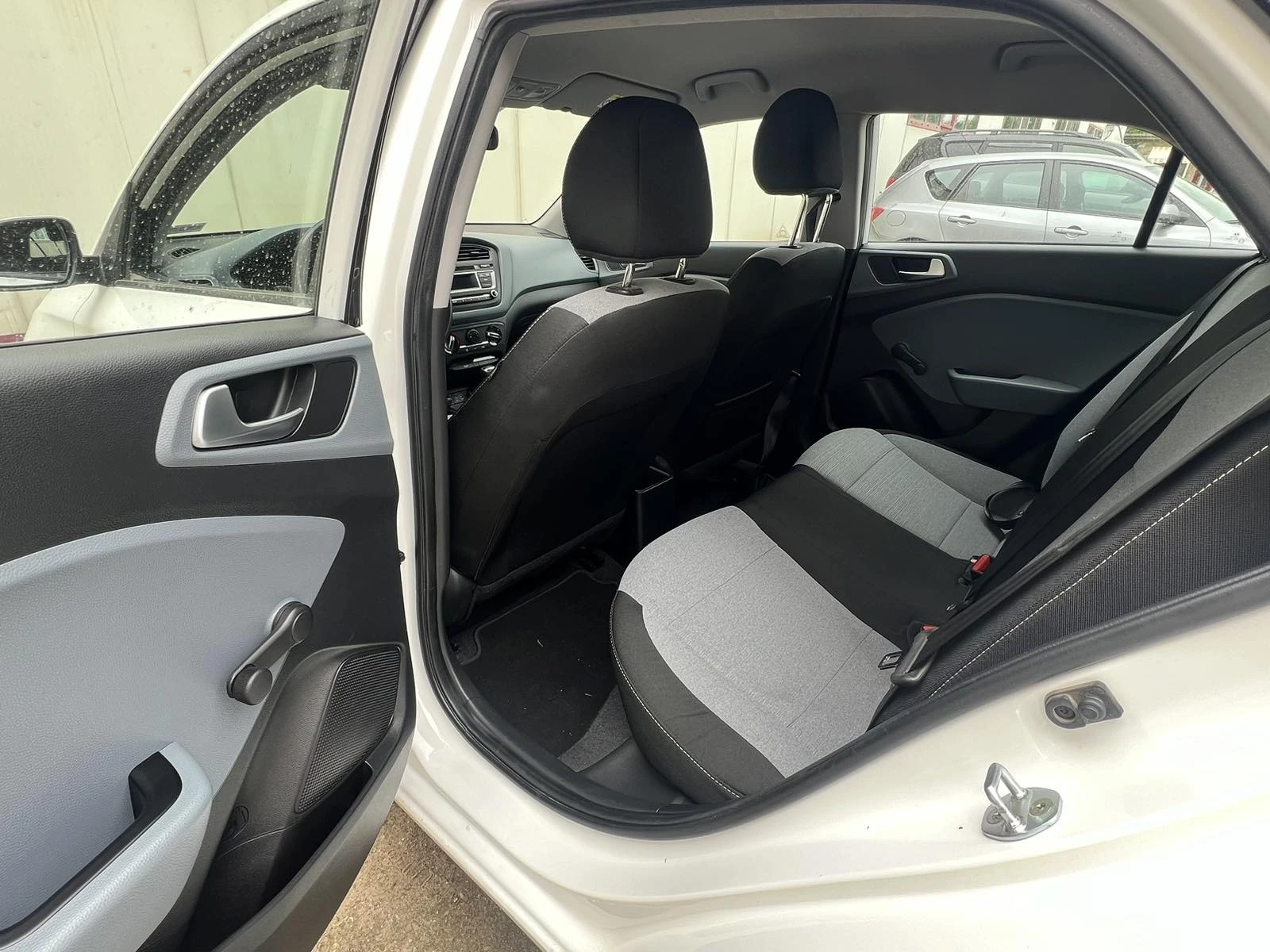 Hyundai I20 II 1.2 | Mobile.bg   11