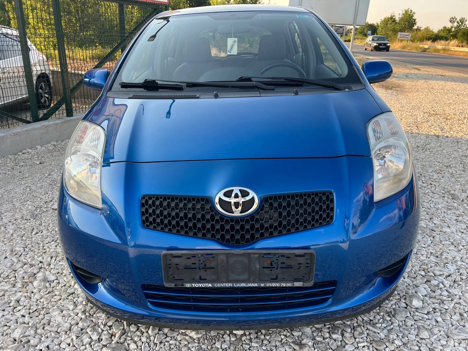 Toyota Yaris 1.4D4D/90p.s-5 vrati - изображение 5