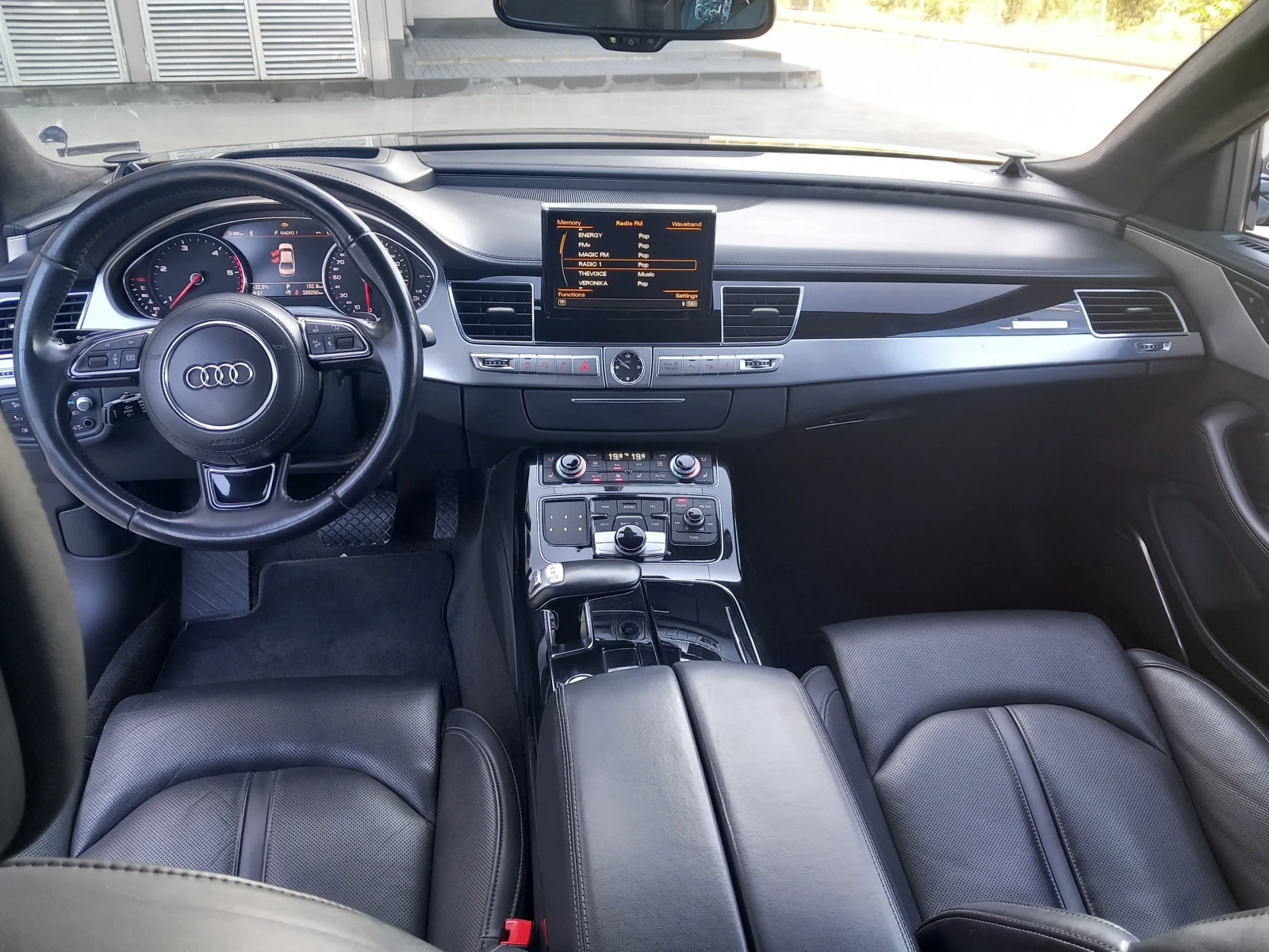 Audi A8  - изображение 4