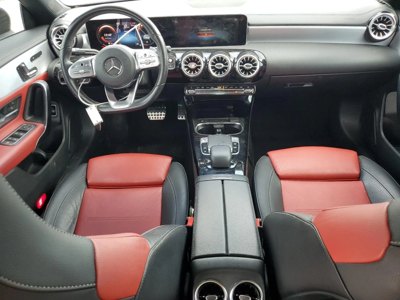 Mercedes-Benz CLA 250 * 4MATIC* * АвтоКредит*  - изображение 9