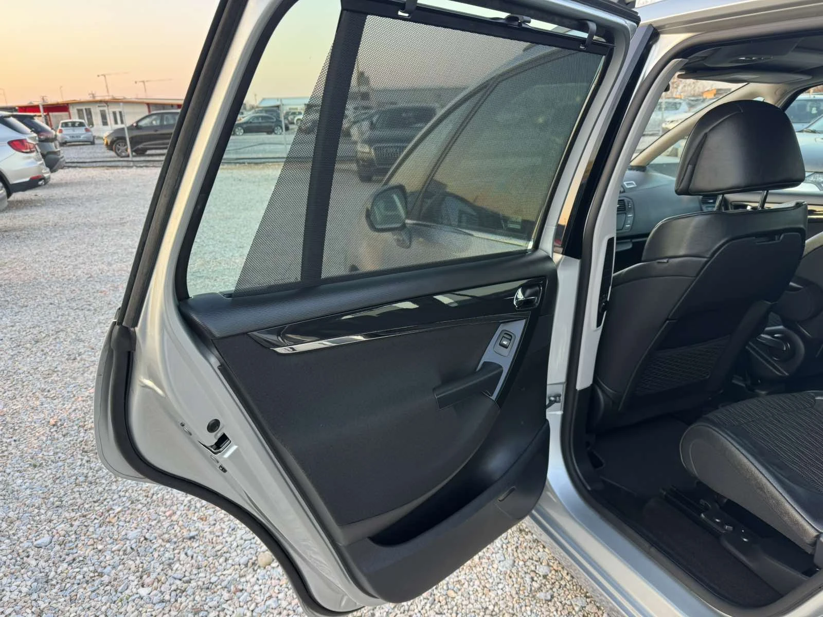 Citroen Grand C4 Picasso 1.6I 6+ 1 156kc, снимка 7 - Автомобили и джипове - 53747279