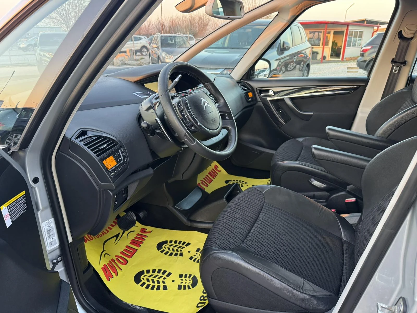Citroen Grand C4 Picasso 1.6I 6+ 1 156kc, снимка 11 - Автомобили и джипове - 53747279