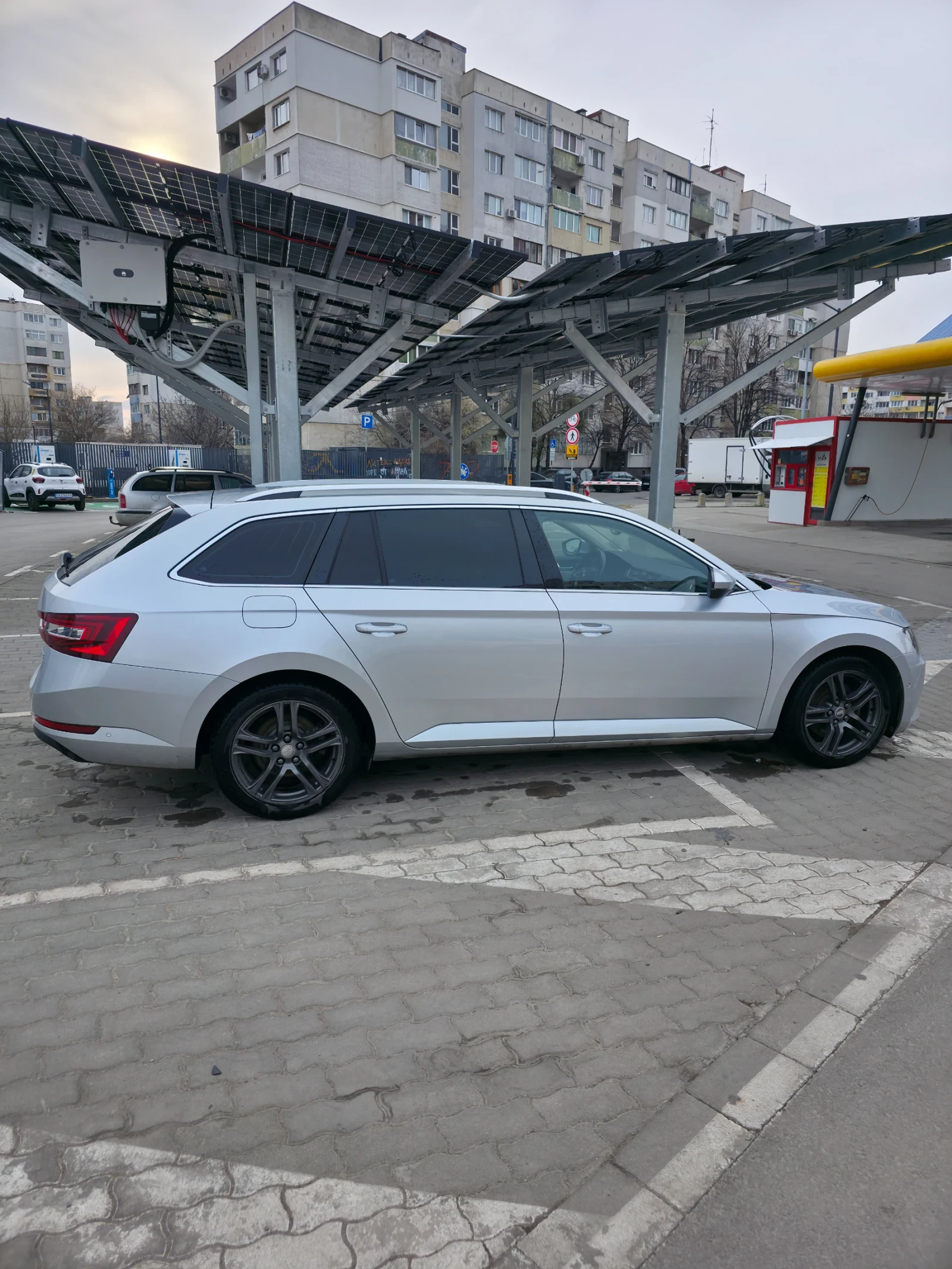 Skoda Superb, снимка 7 - Автомобили и джипове - 53927830