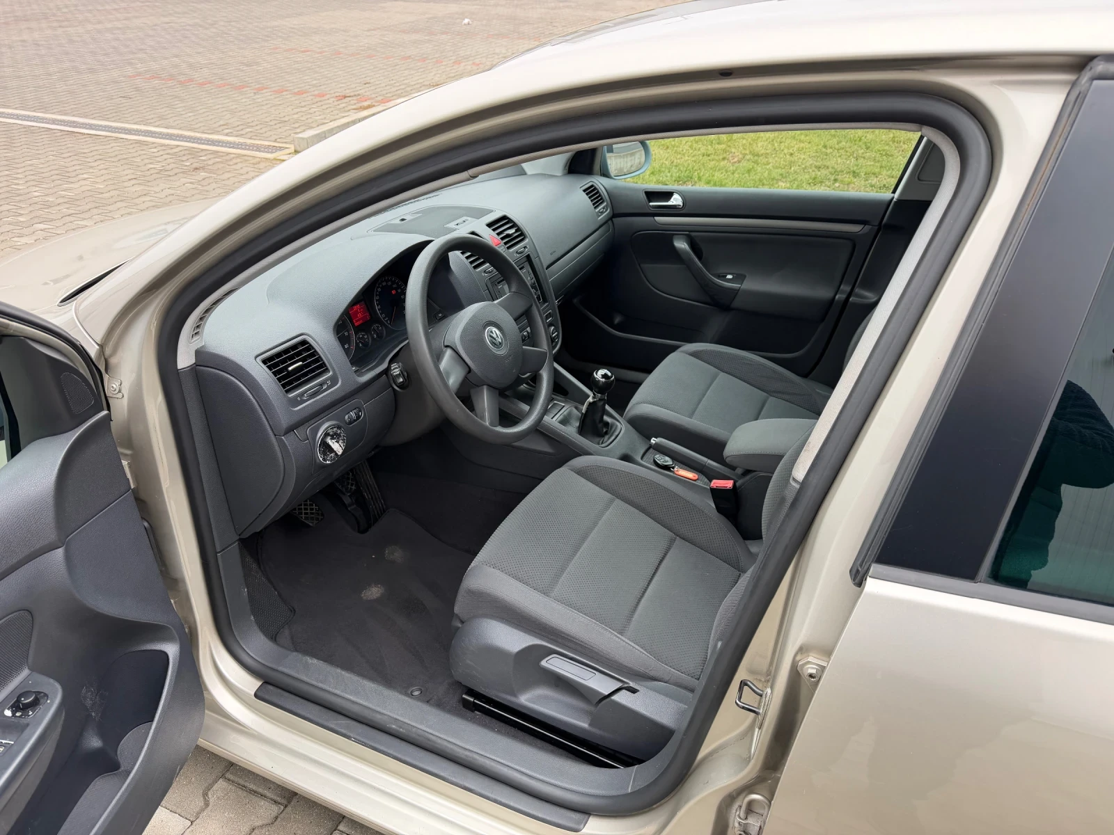 VW Golf 1.4 FSI , снимка 10 - Автомобили и джипове - 53932985