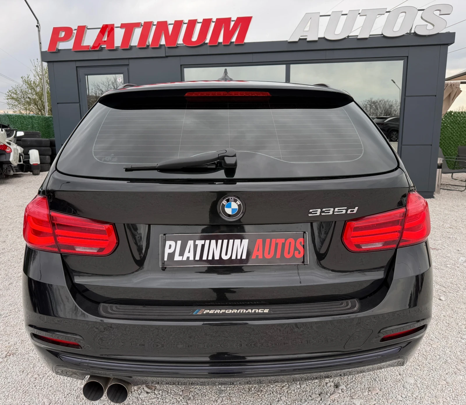 BMW 335 335d Sport 313hp / Distronic / Кожа /, снимка 6 - Автомобили и джипове - 54151117