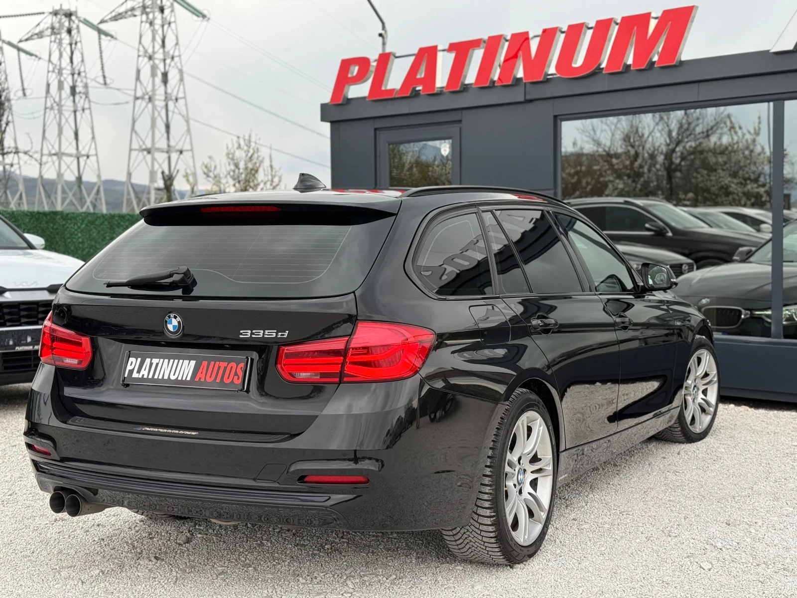 BMW 335 335d Sport 313hp / Distronic / Кожа /, снимка 8 - Автомобили и джипове - 54151117