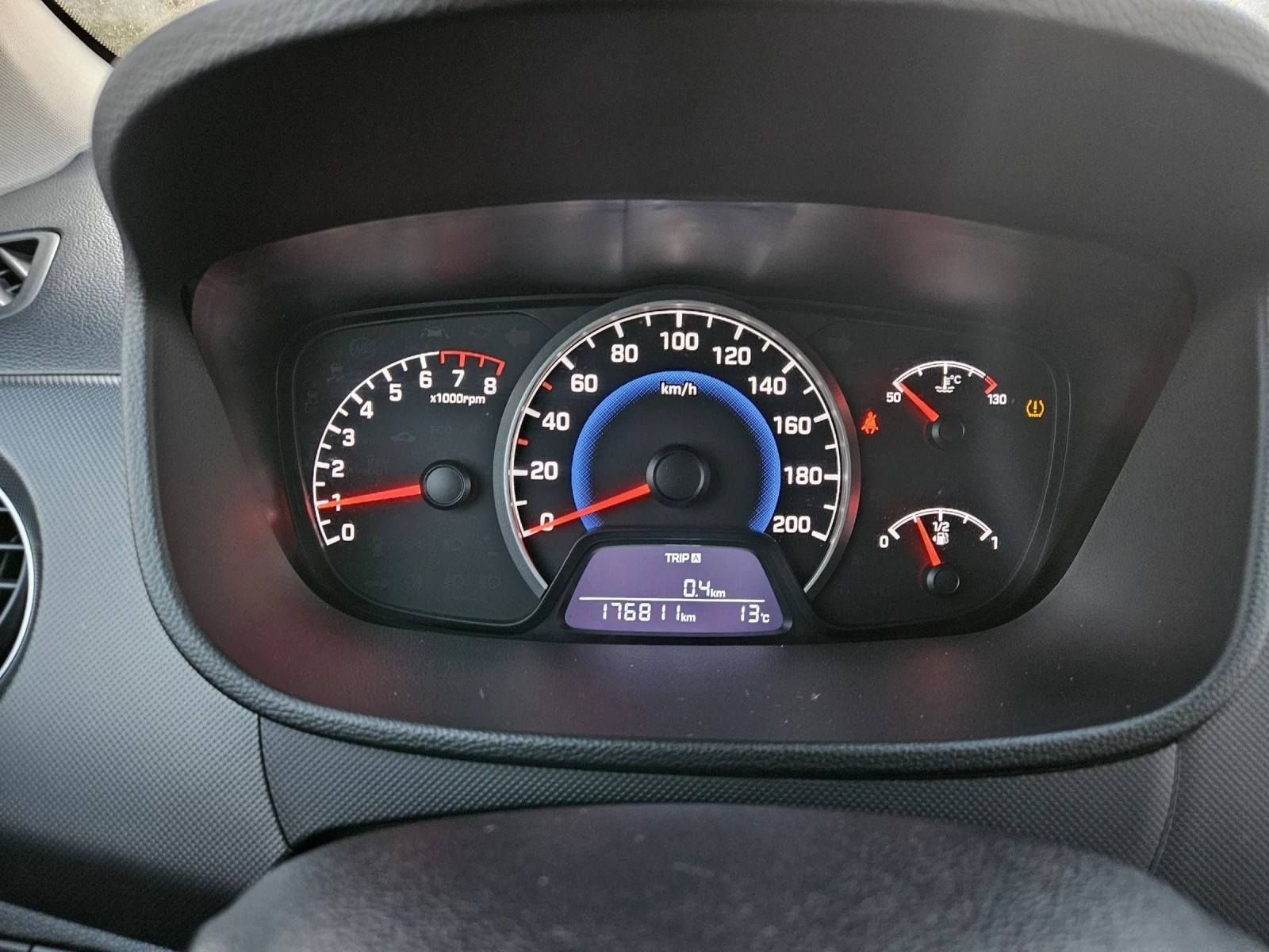 Hyundai I10 1.0 FACELIFT NAVI Euro6, снимка 15 - Автомобили и джипове - 54295496