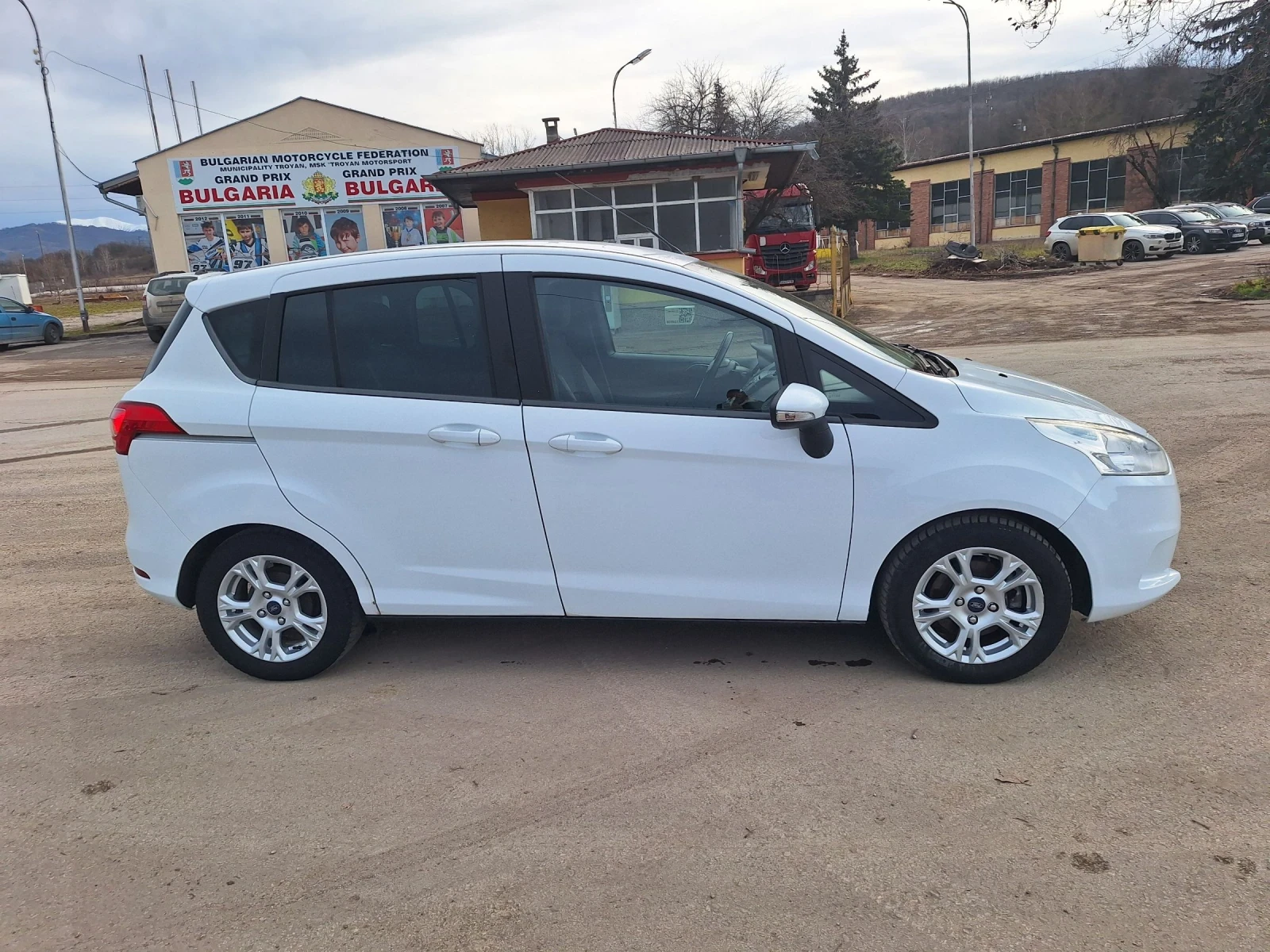 Ford B-Max 1.0 EURO6, снимка 6 - Автомобили и джипове - 54448799