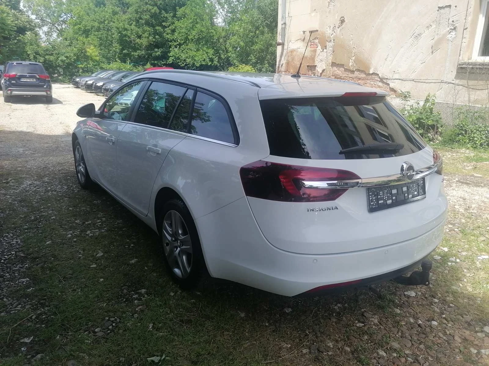 Opel Insignia 1.6d, снимка 4 - Автомобили и джипове - 54776144