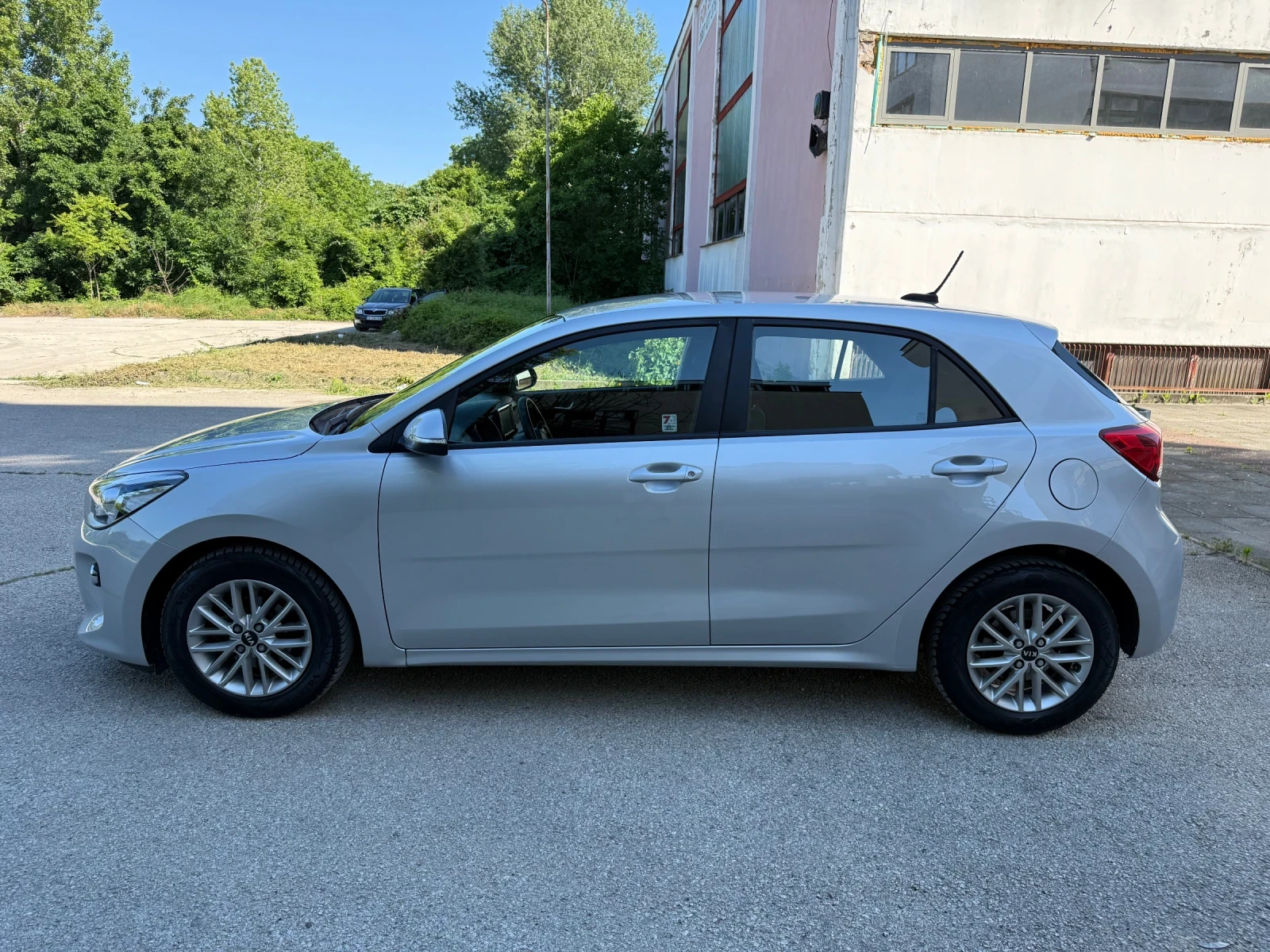 Kia Rio 1.4i AUTOMATIC, снимка 6 - Автомобили и джипове - 54874780