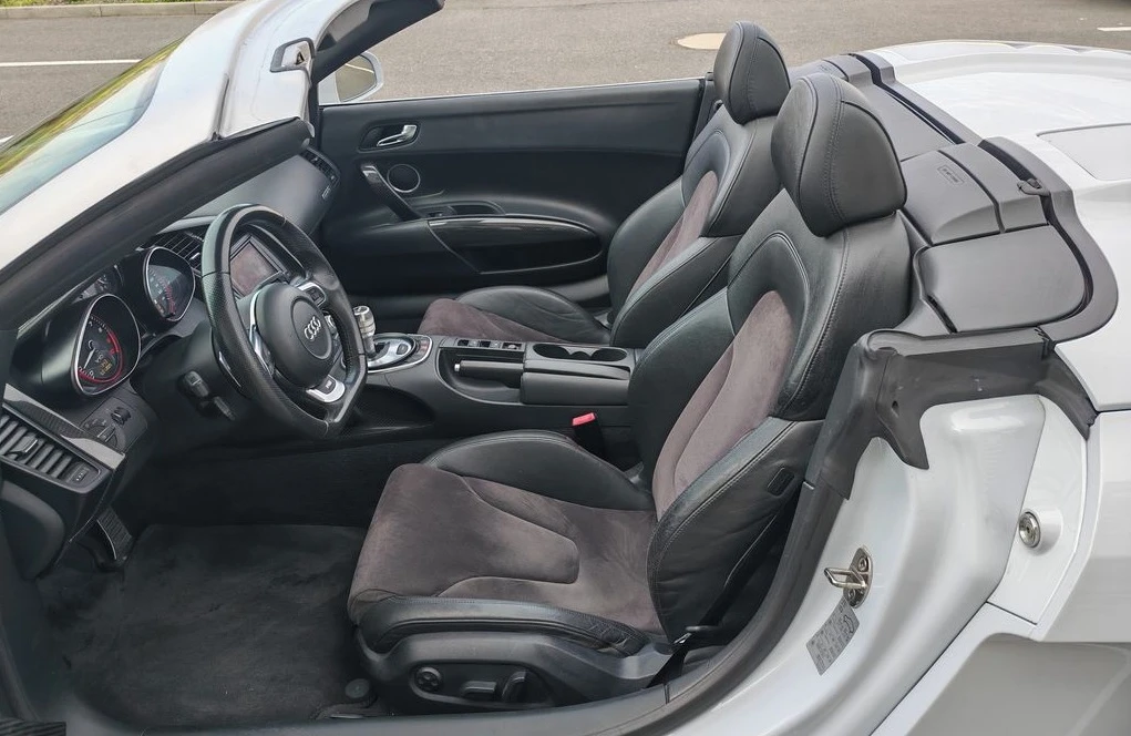Audi R8 5.2 V10 Quattro Spyder, снимка 5 - Автомобили и джипове - 55005943
