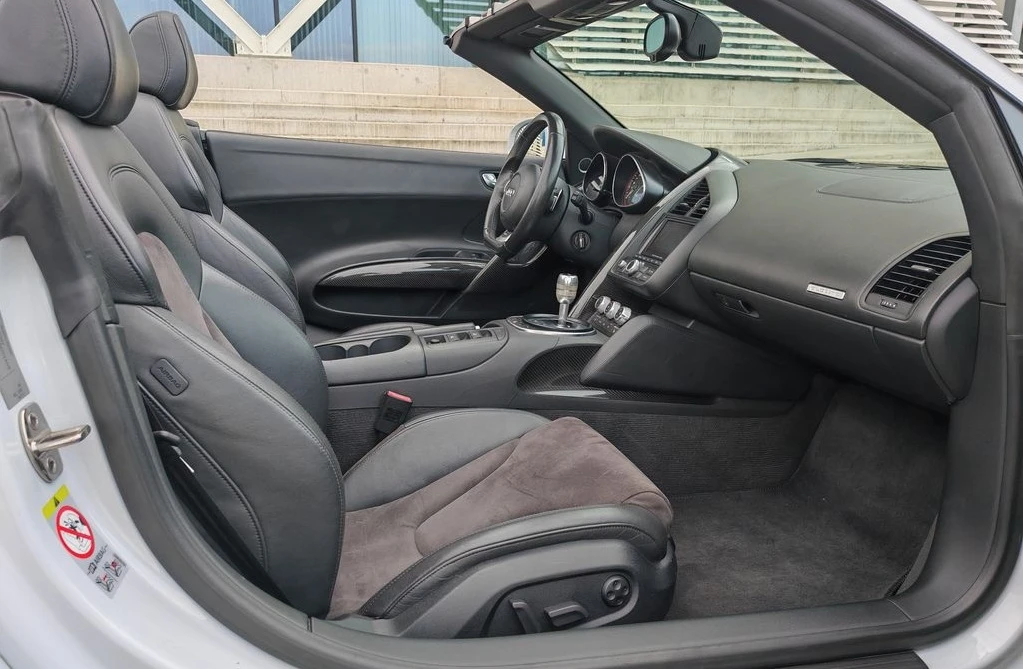 Audi R8 5.2 V10 Quattro Spyder, снимка 6 - Автомобили и джипове - 55005943