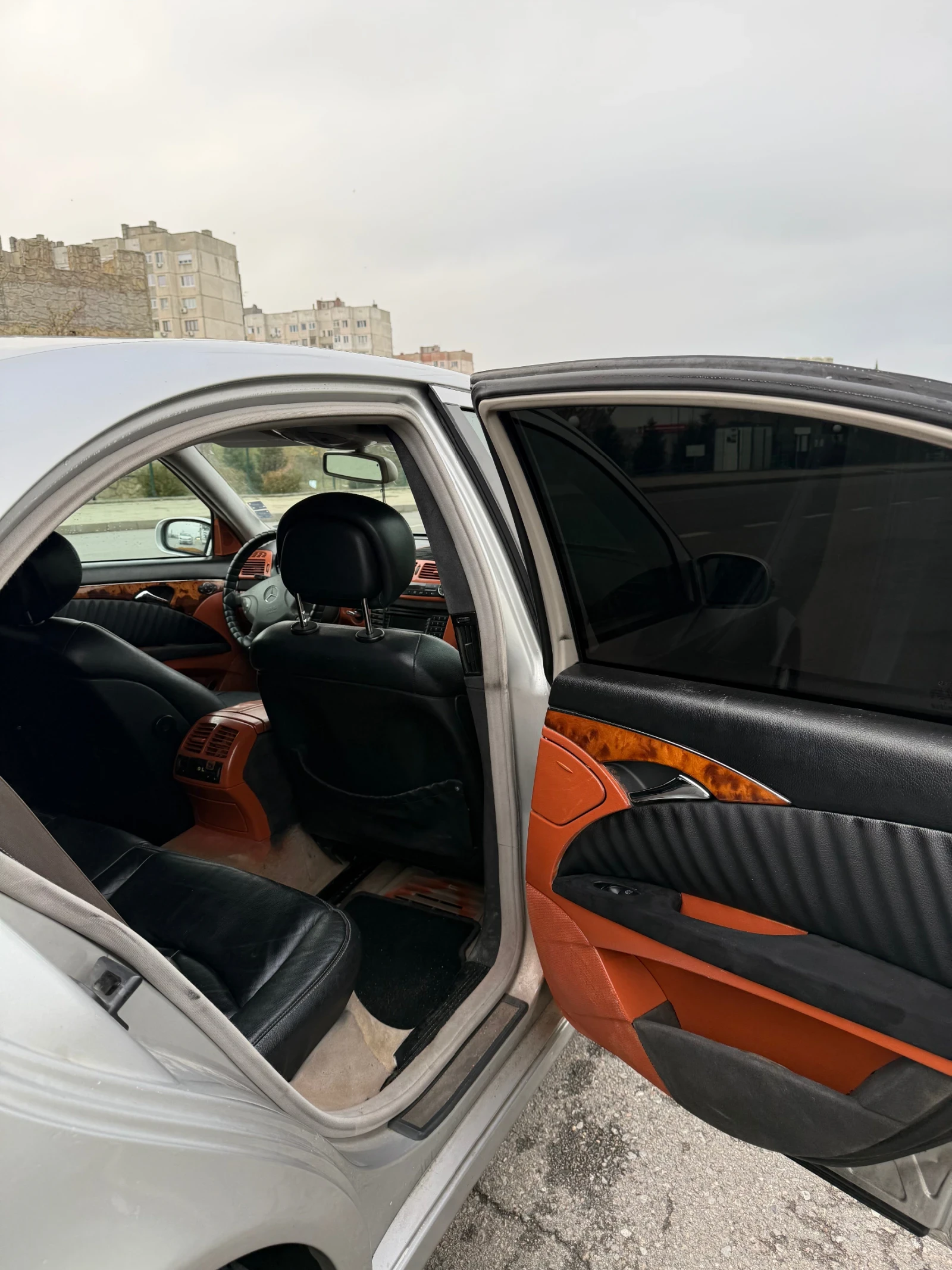 Mercedes-Benz E 200 Бензин-Газ, снимка 9 - Автомобили и джипове - 55022561